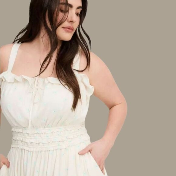 TORRID Plus Size Mini Daisy Whisper White Crinkle Gauze Shirred Bodice Dress 2X - Picture 11 of 16